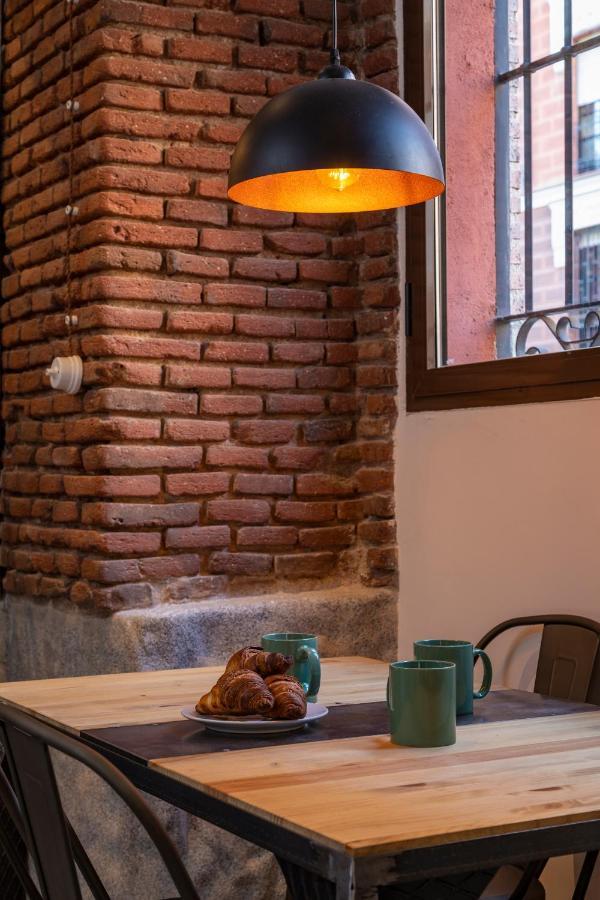 Homeabout Imperial Apartment Madrid Exterior foto