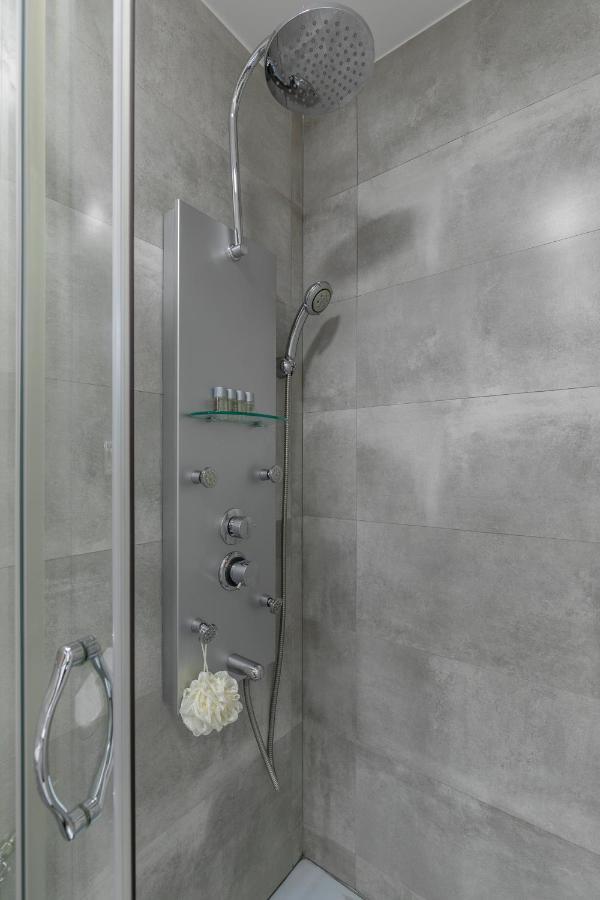 Homeabout Imperial Apartment Madrid Exterior foto